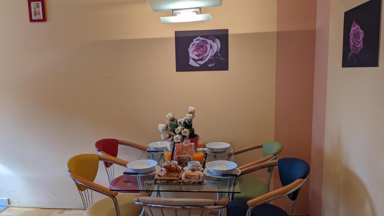 Skytop Modern Condo In Heart Of Downtown Budapeşte Dış mekan fotoğraf